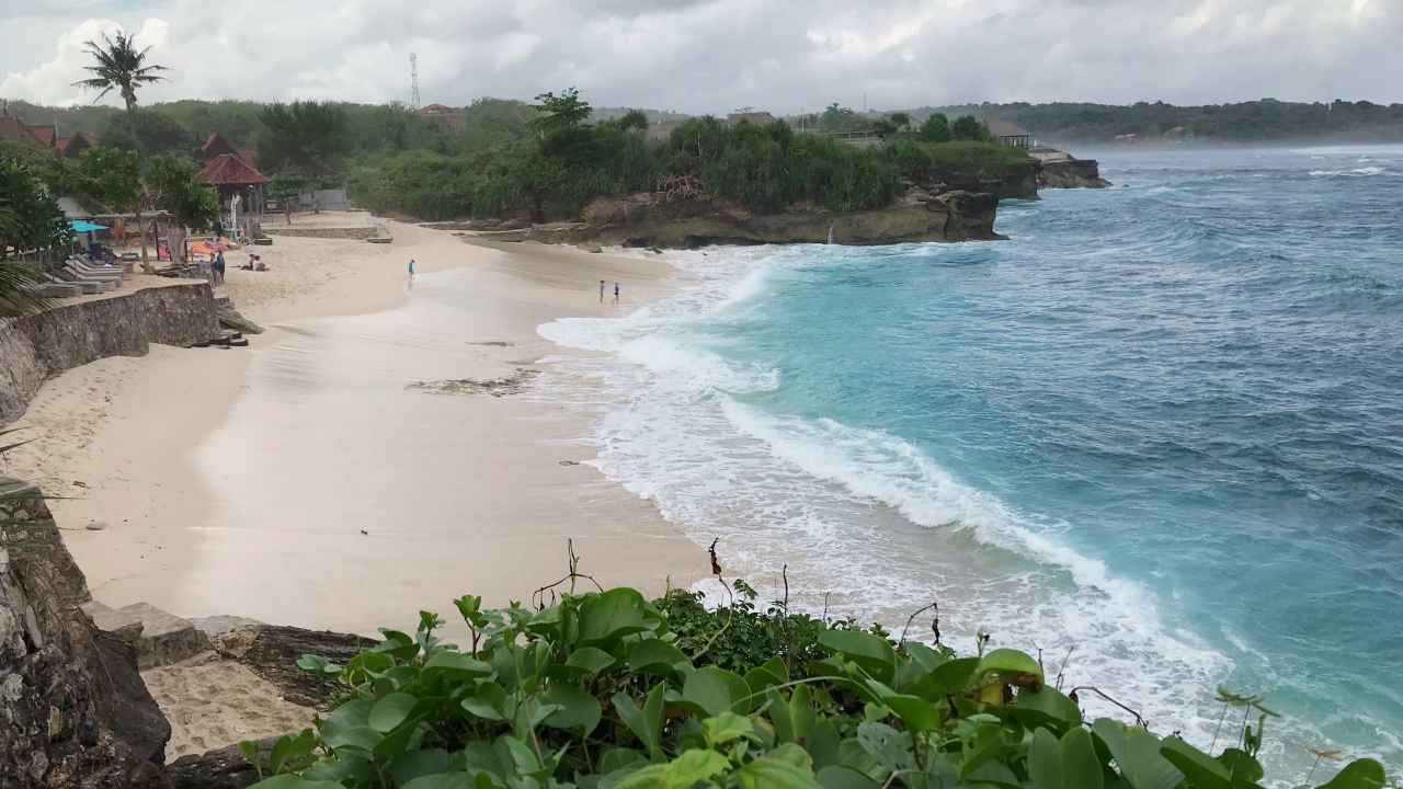 dream beach nusa lembongan 