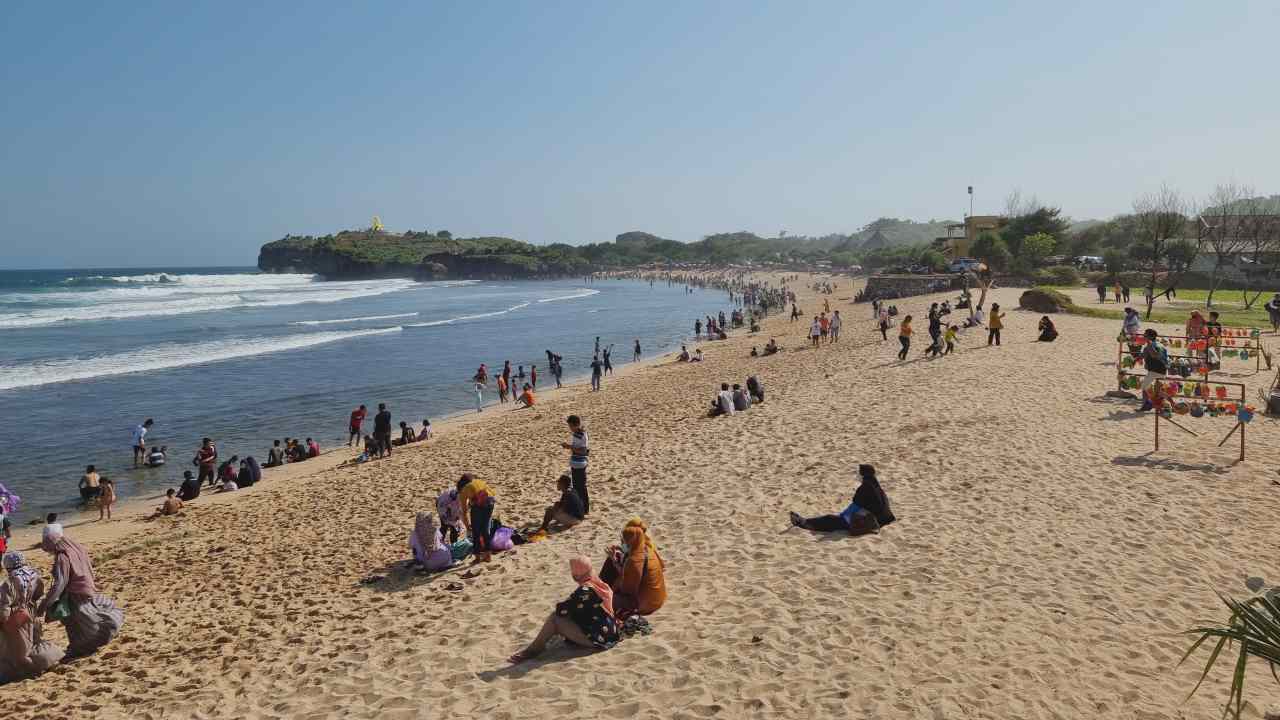 krakal beach long shoreline 