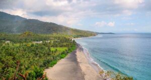 senggigi beach west lombok