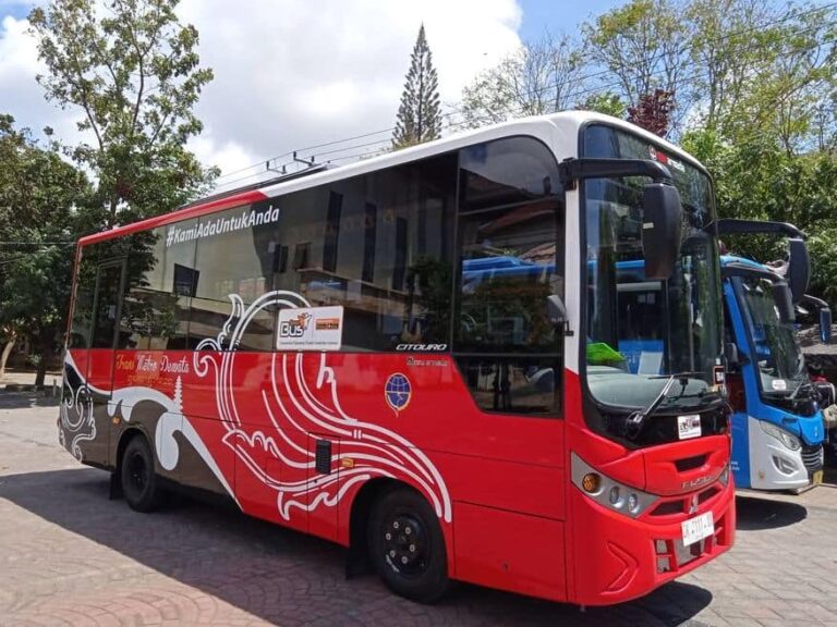 Trans Metro Dewata bus at Ngurah Rai Airport Bali for affordable airport transfer