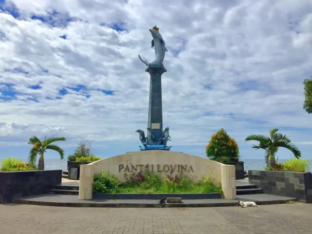Dolphin statue at Lovina Beach Bali