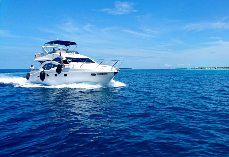 Luxury Bali cruise with sunset views and island hopping activities