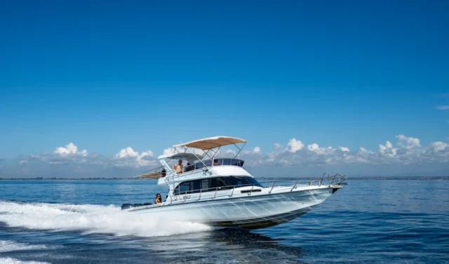 Bali yacht rental for private day trip with snorkeling and island tours
